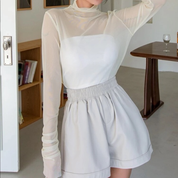 Beige Cowl Neck Mesh Long Sleeve Top Sz XL (6) - Picture 5 of 10